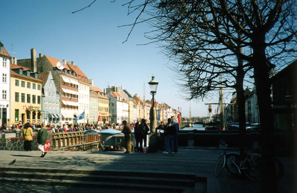 Copenhagen, tramonto sul canale di Nyhavn - 28 Jul 2004